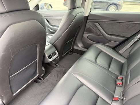 Used 2018 Tesla Model 3 Long Range image 19
