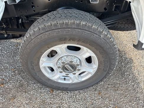 New 2026 Ford F250 XLT w/ FX4 Off-Road Package image 5