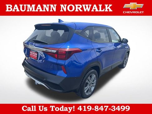 Used 2023 Kia Seltos LX AWD/4WD image 7