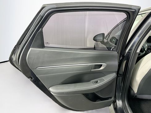 Used 2021 Hyundai Sonata Limited image 27