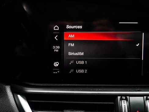 Used 2023 Alfa Romeo Giulia Veloce image 25