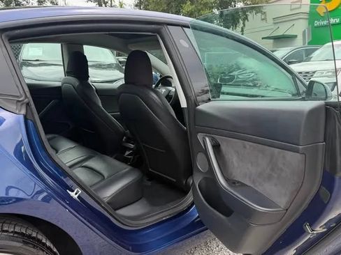 Used 2022 Tesla Model 3 RWD image 7