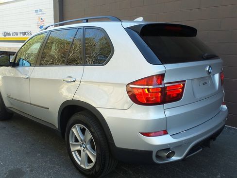 Used 2012 BMW X5 xDrive35d image 49