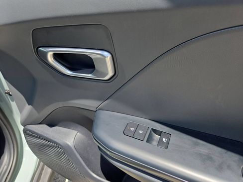 Used 2025 Kia K4 FWD image 33