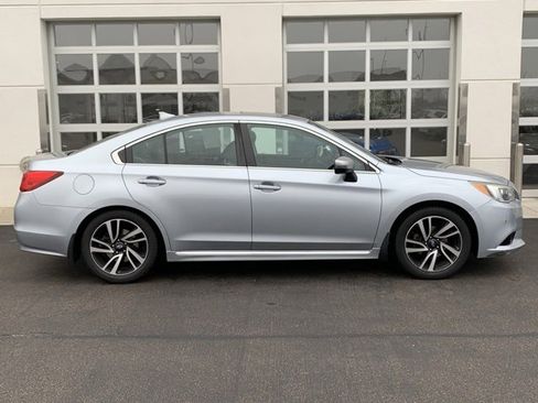 Used 2017 Subaru Legacy 2.5i Sport image 2