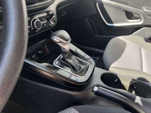 Used 2025 Kia Soul LX w/ LX Technology Package image 41