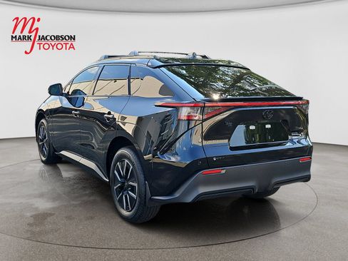 Used 2026 Toyota bZ FWD image 12