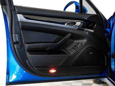 Used 2016 Porsche Panamera Edition w/ Premium Package Plus image 46