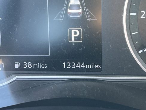 Certified 2024 Nissan Versa SV w/ Trunk Package image 8