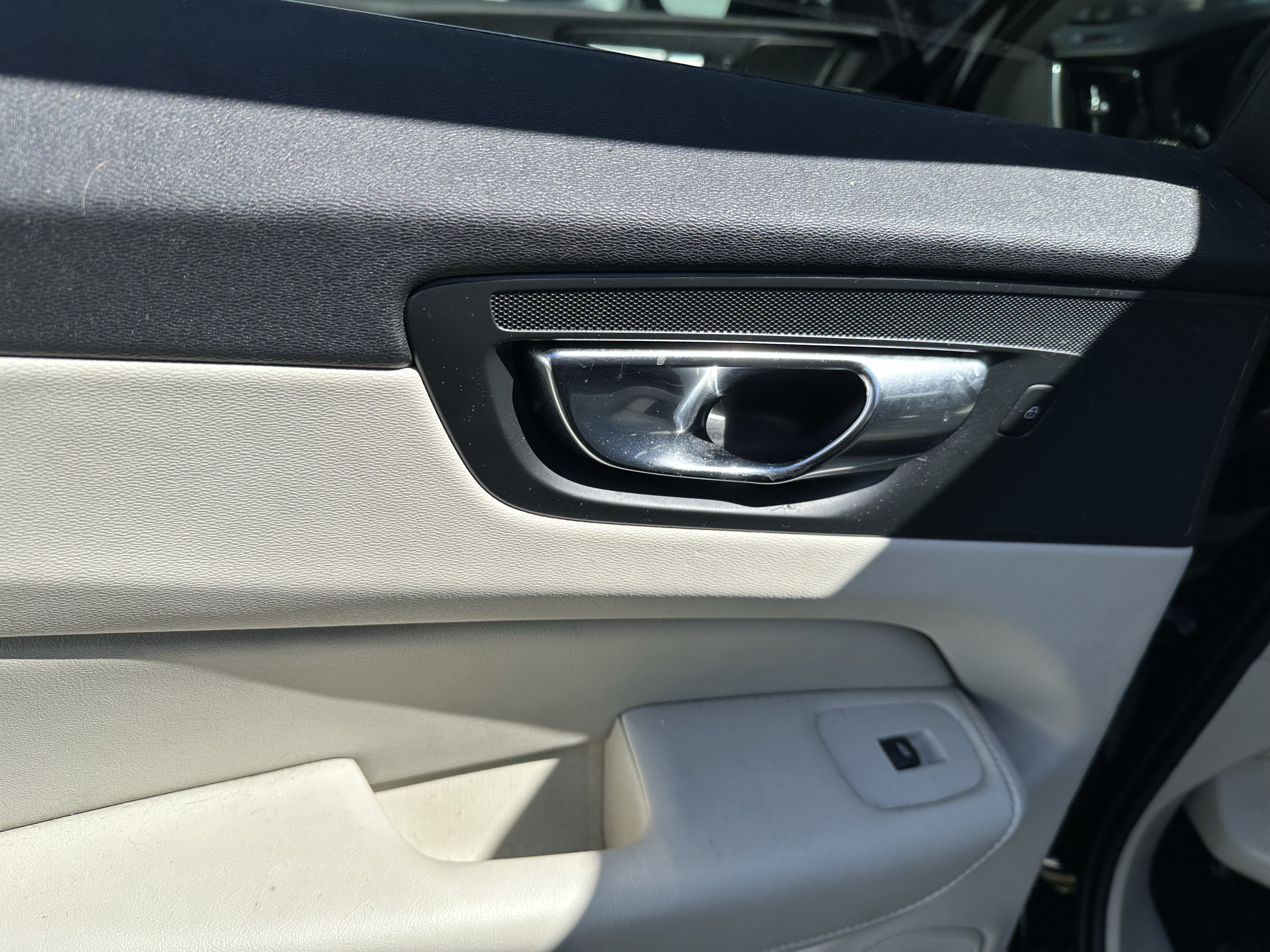 Used 2021 Volvo XC60 T6 Inscription w/ Protection Package Premier AWD/4WD image 26