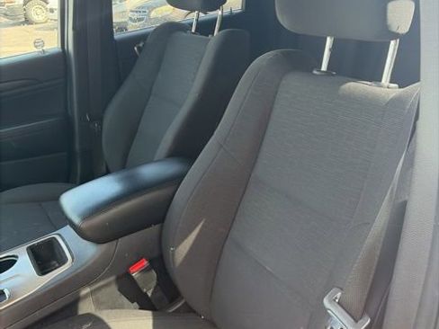 Used 2015 Jeep Grand Cherokee Laredo w/ Quick Order Package 23E AWD/4WD image 14