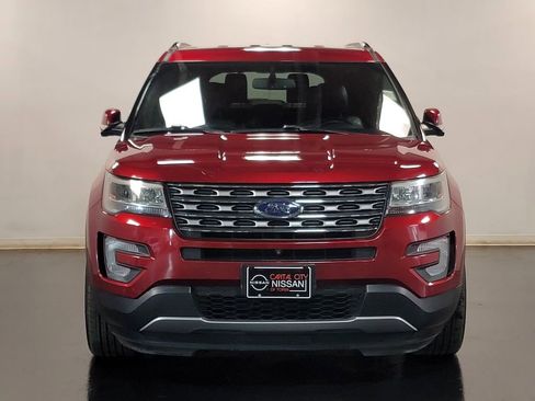 Used 2017 Ford Explorer Limited image 3