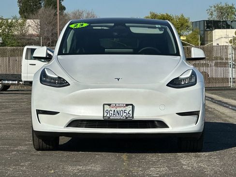 Used 2023 Tesla Model Y Long Range image 9