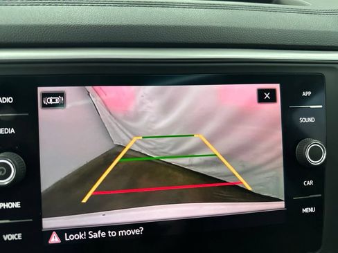 Used 2021 Volkswagen Atlas Cross Sport SE w/ Panoramic Sunroof Package AWD/4WD image 16