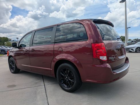 Used 2019 Dodge Grand Caravan GT FWD image 4