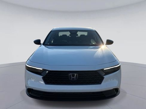 Certified 2025 Honda Accord SE image 9