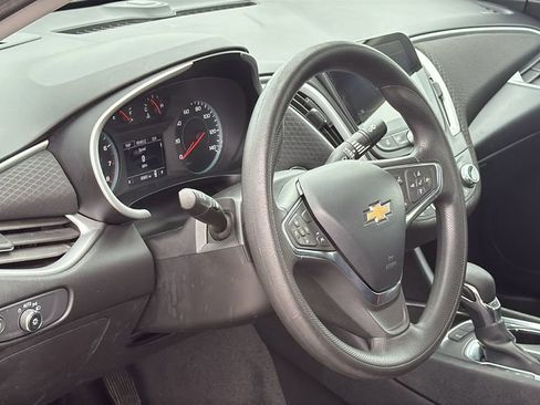 Used 2024 Chevrolet Malibu LT FWD image 9