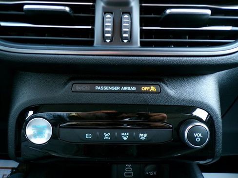 New 2026 Ford Escape SE w/ Class II Trailer Tow Package image 22