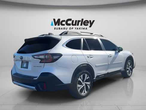 Used 2022 Subaru Outback Limited AWD/4WD image 6