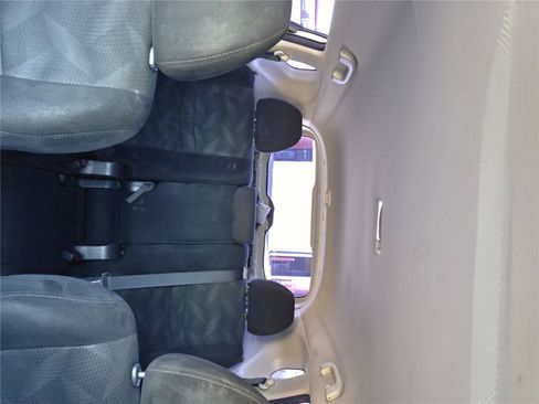 Used 2016 Nissan Rogue S FWD image 21