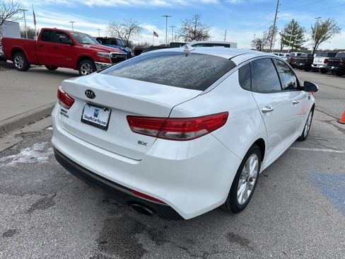 Used 2017 Kia Optima EX image 29