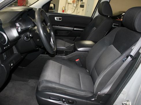 Used 2010 Honda Pilot EX image 23