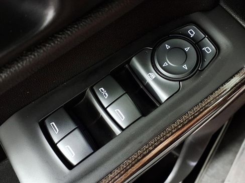 Used 2020 Chevrolet Silverado 1500 LT w/ Texas Edition image 25