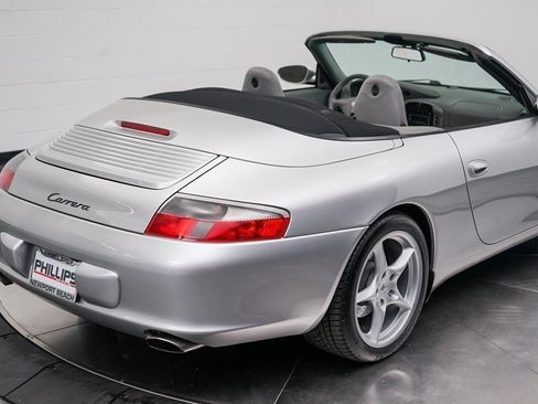 Used 2003 Porsche 911 Carrera RWD image 19