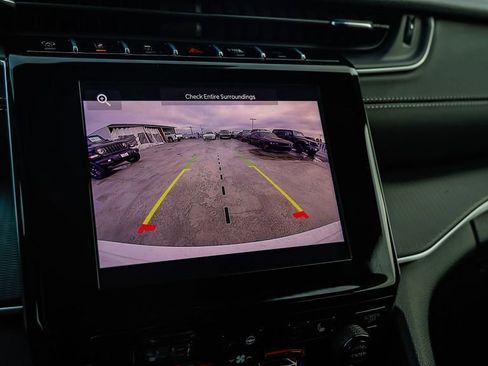 New 2025 Jeep Grand Cherokee Altitude image 24