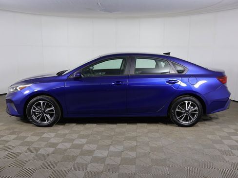 Used 2023 Kia Forte LXS image 11
