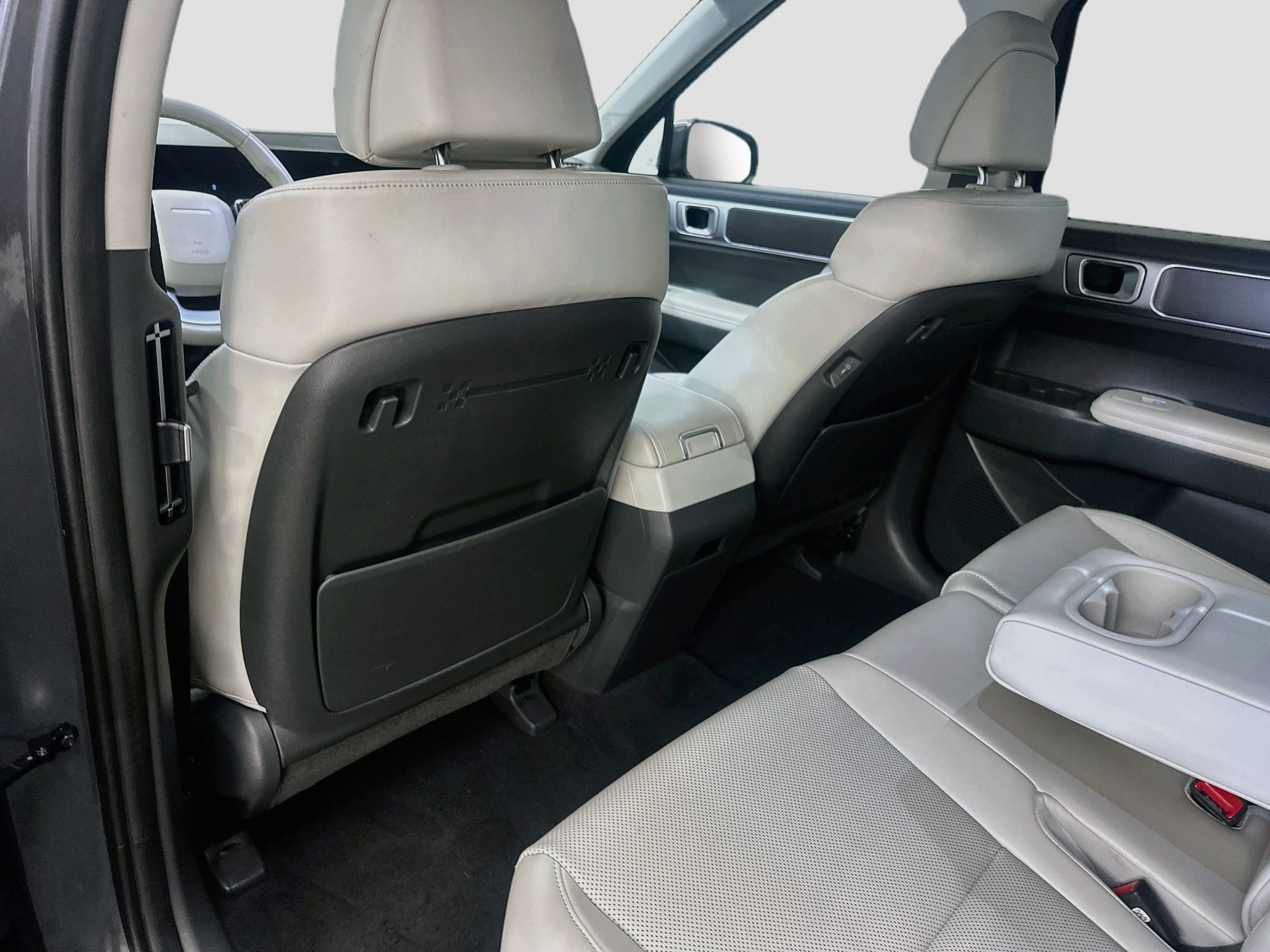 Used 2025 Hyundai Santa Fe SEL AWD/4WD image 27