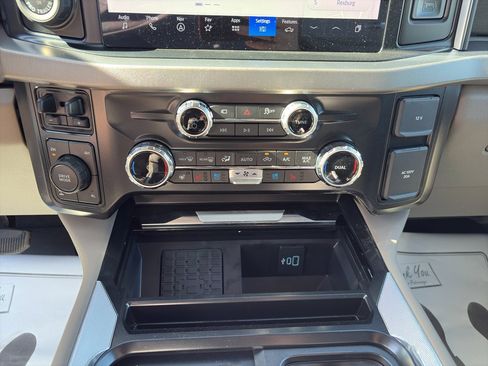 New 2025 Ford F350 Platinum w/ Platinum Plus Package image 16