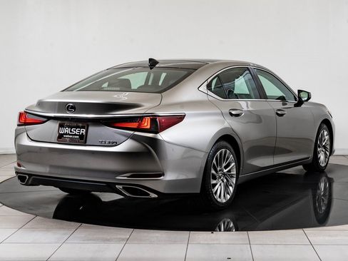 Used 2019 Lexus ES 350 Luxury image 10