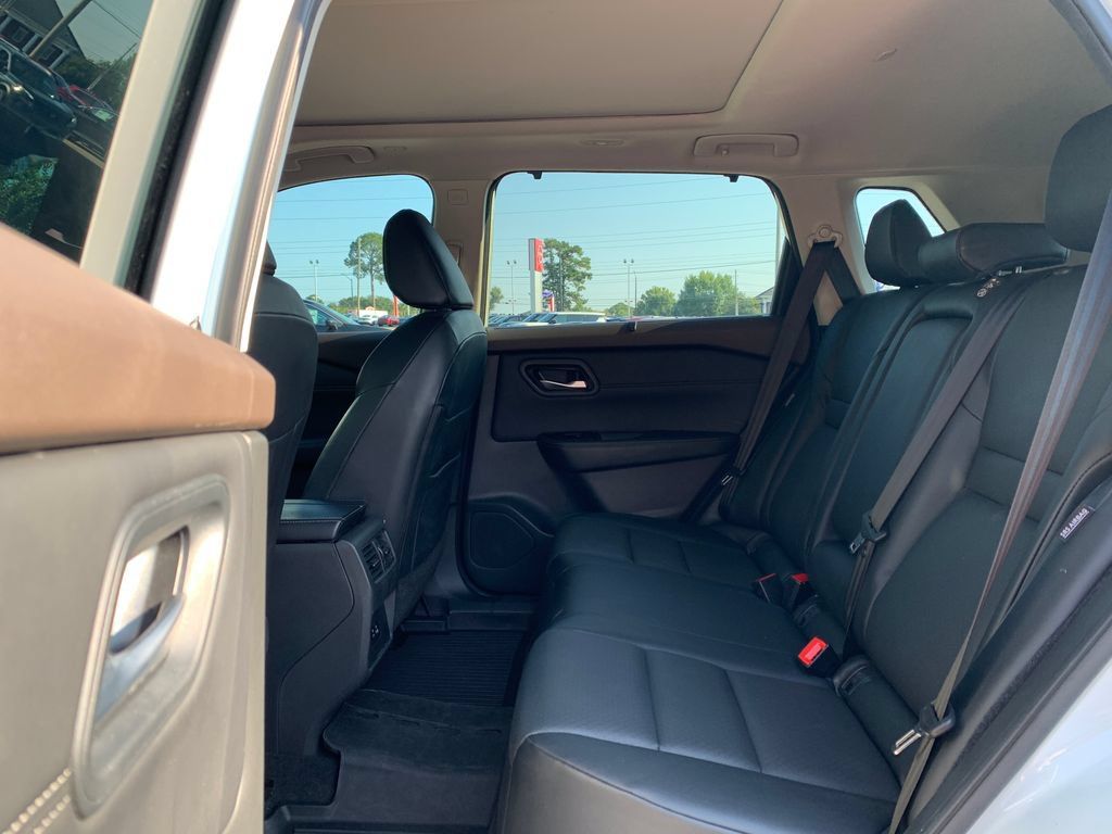 Used 2023 Nissan Rogue SV w/ SV Premium B Package FWD image 26