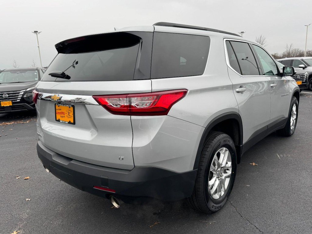 Used 2019 Chevrolet Traverse LT FWD image 3