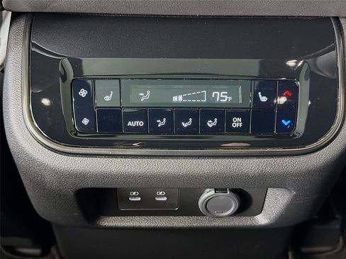 Used 2025 Nissan Armada PRO-4X w/ Pro-4X Premium Package AWD/4WD image 26