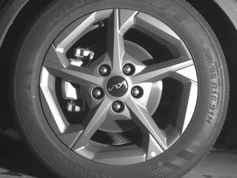 Used 2025 Kia K4 FWD image 12