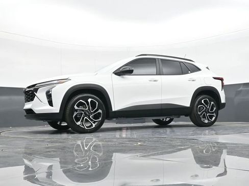 New 2026 Chevrolet Trax RS w/ Sunroof Package image 55