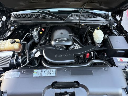 Used 2005 Chevrolet Avalanche LT w/ Preferred Equipment Group image 26