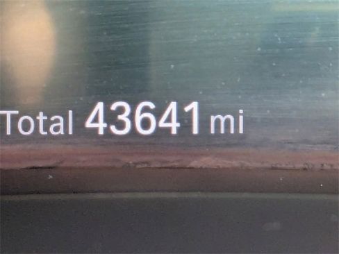 Used 2022 BMW X6 M50i w/ Executive Package image 33