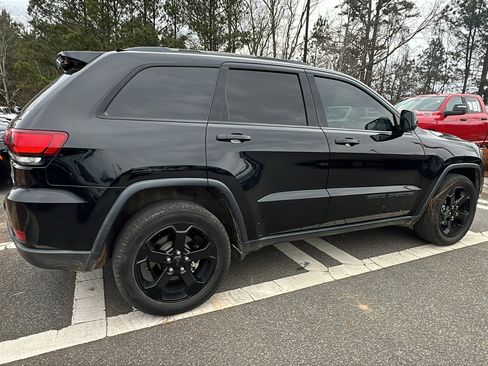 Used 2018 Jeep Grand Cherokee Laredo image 8