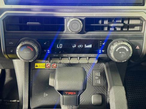 Used 2026 Toyota 4Runner TRD Off-Road Premium AWD/4WD image 15