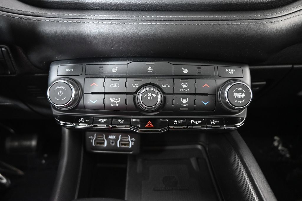 Used 2022 Dodge Durango GT AWD/4WD image 31