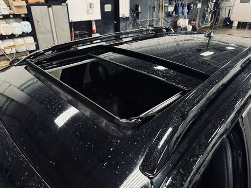 Used 2022 Jeep Cherokee Limited image 11