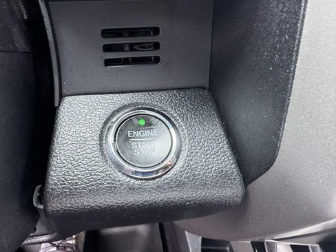 Used 2017 Ford F150 Lariat w/ Equipment Group 502A Luxury AWD/4WD image 28