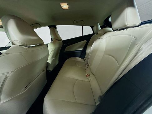 Used 2022 Toyota Prius XLE FWD image 24