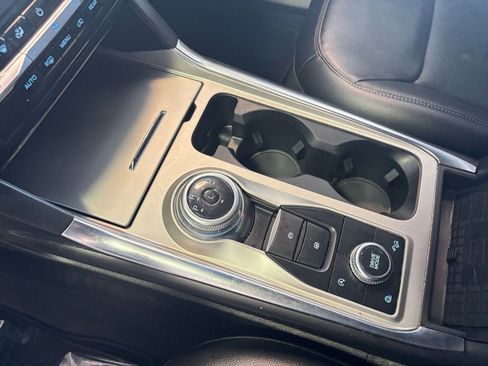 Used 2023 Ford Explorer Limited image 50