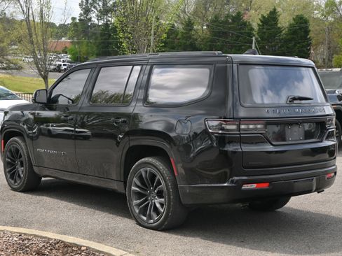 Used 2022 Jeep Grand Wagoneer Series II image 11