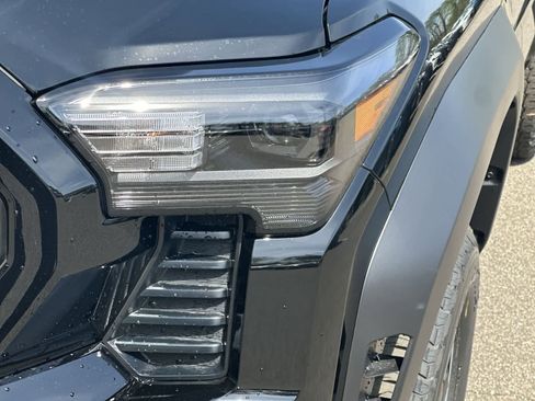 New 2026 Toyota Tacoma TRD Off-Road AWD/4WD image 24
