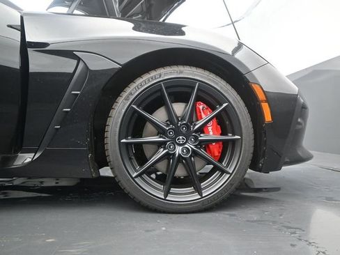 Used 2025 Toyota GR86 Premium w/ Performance Package RWD image 15